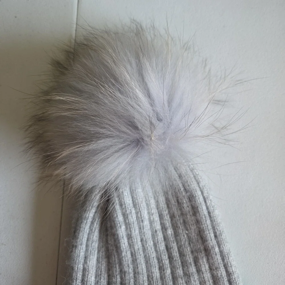 FRR Wool Blend Knit Gray Beanie Hat Genuine Raccoon Fur Pom Pom Winter Warm